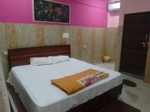 Ένα ή περισσότερα κρεβάτια σε δωμάτιο στο PLAY HOTEL SWEET RESIDENCY couple friendly +11 φωτογραφίες