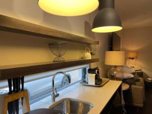 Η κουζίνα ή μικρή κουζίνα στο Oakwood Guesthouse