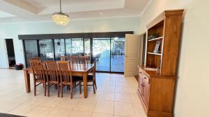 Η κουζίνα ή μικρή κουζίνα στο Waterlink Retreat +14 φωτογραφίες