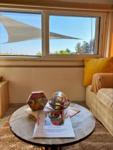Gallery image of Nefeli's Dollhouse Caravan 3 minutes from Geroskipou Beach in Yeroskipou