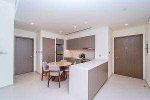 Η κουζίνα ή μικρή κουζίνα στο New 1BR Burj view- Infinity Pool - Dubai Mall