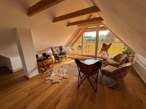 Posezení v ubytování Na Ovčíně