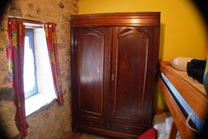 Una cama o camas en una habitación de Gîte #19, 8 Pers, Domaine De Ribiere 2 fotos más