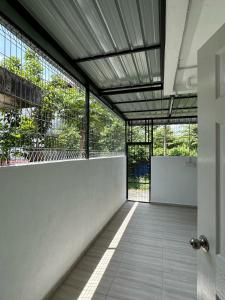 Μπαλκόνι ή βεράντα στο 2 bedroom Kuala Terengganu House Near to City and Gong Badak - 6 pax max