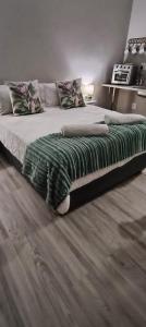 Postel nebo postele na pokoji v ubytování Cozy Corner