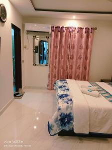 Gallery image of Karachi lodge in Karachi +11 photos