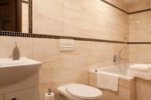 Łazienka w obiekcie Apartamenty Hotelu Pod Orłem