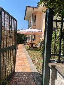 ボルセーナにあるGEM house 30の傘門