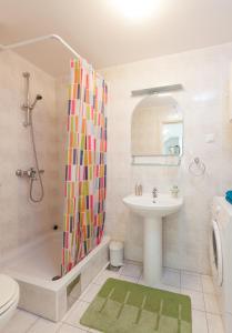 Kúpeľňa v ubytovaní New Gallery Apartment with Beautiful View