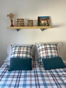 Ένα ή περισσότερα κρεβάτια σε δωμάτιο στο Maison arborée style Ré proche mer +11 φωτογραφίες