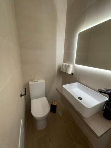 Et badeværelse på luz beach home + 20 billeder