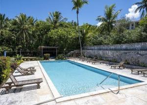 Πισίνα στο ή κοντά στο Palmetto House home