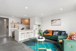 Kuchyň nebo kuchyňský kout v ubytování Appt 2 on Armagh 2Bdrm 2 Bthrm Free Park