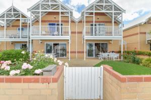 Budova, kde se prázdninový dům nachází