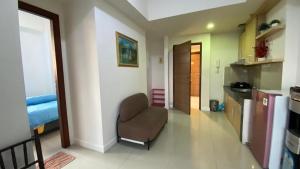 Kuchyň nebo kuchyňský kout v ubytování Apartemen Vida View Unit 31Z By Millpro