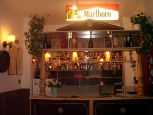 Lounge nebo bar v ubytování Stop Panzio