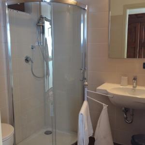 Koupelna v ubytování La Meiro