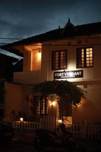 Το κτήριο όπου στεγάζεται  το δωμάτιο σε οικογενειακή κατοικία