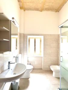 Ένα μπάνιο στο Casa Pastore 03
