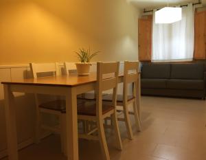 Posedenie v ubytovaní Apartament Escaladei