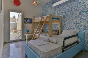 Gallery image of Lidia Beach Suites in Kokkinos Pirgos