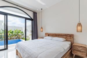 Postel nebo postele na pokoji v ubytování Quiet Escape with Lush Rice Field Views + 10 fotografií