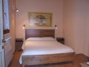 A bed or beds in a room at Valleprata