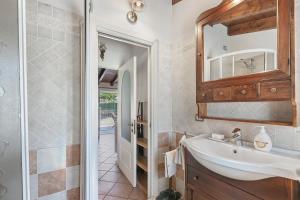 Koupelna v ubytování La Maison Dans Le Jardin - Happy Rentals