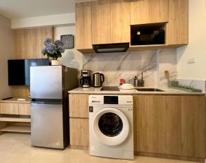 Gallery image of Unique Terraza Condo in Amphoe Koh Samui +4 photos