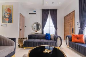 Χώρος καθιστικού στο Home in Lekki Free cancellation