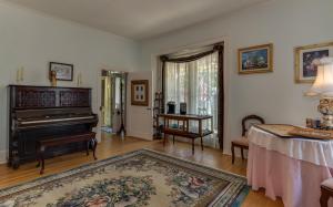 RutherfordtonCarrier Houses Bed & Breakfast的相册照片