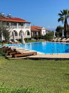 Gallery image of Stefanos Resort in Mesongi