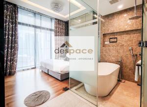 Et badeværelse på Dorsett Bukit Bintang Residence by De Space