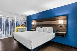Ένα ή περισσότερα κρεβάτια σε δωμάτιο στο Econo Lodge Carlsbad Caverns Area +74 φωτογραφίες