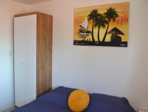 En eller flere senge i et værelse på Los Angeles 3