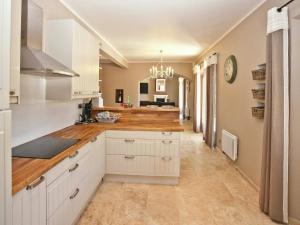 Η κουζίνα ή μικρή κουζίνα στο Luxury villa in Provence with a private pool