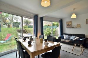 Khu vực ghế ngồi tại Rose des vents - Wifi - Jardin - St Malo