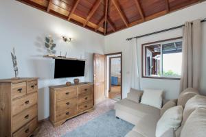 TV a/nebo společenská místnost v ubytování Casa Balcon Garafia