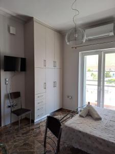 Gallery image of Sofia's apartment in Karistos
