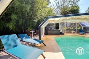 Bazén v ubytování Domaine de lafayette - formule 6 personnes detente nebo v jeho okolí