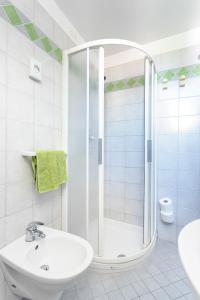 Et badeværelse på Hotel Dell'Angelo + 21 billeder