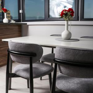 Posezení v ubytování AXIOM Apartments