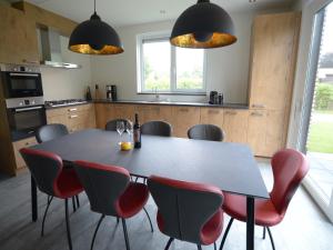 Nhà bếp/bếp nhỏ tại Luxury Villa in Texel +18 ảnh
