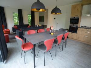 Nhà bếp/bếp nhỏ tại Luxury Villa in Texel