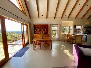 Χώρος καθιστικού στο Amber Valley View Loft