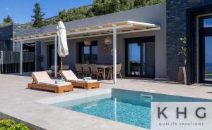 Photo de la galerie de l'établissement Villa Peristeri in Lourdata village!, à Lourdhata