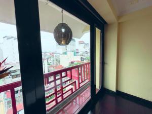 Un balcon sau o terasă la May - Maison De Charme 01 +6 fotografii