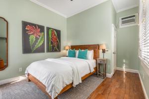 Ένα ή περισσότερα κρεβάτια σε δωμάτιο στο FLOR DE CANA at Azul Mansion Key West +27 φωτογραφίες