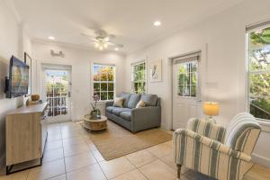 Μια τηλεόραση ή/και κέντρο ψυχαγωγίας στο ROYAL PALM SUITE at Travelers Palm Inn Key West