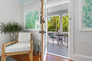 Φωτογραφία από το άλμπουμ του HONEY at Scarlet Mango Inn Key West στο Κι Γουέστ